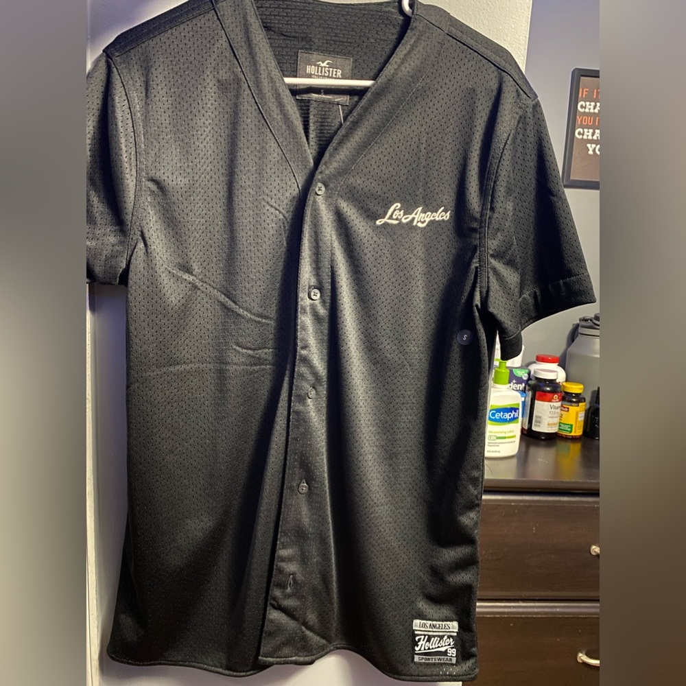 Men’s Hollister Button-Up Jersey